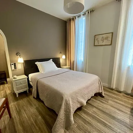 Szálloda Henri Iv 3*