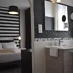 Hotel Henri Iv 3*