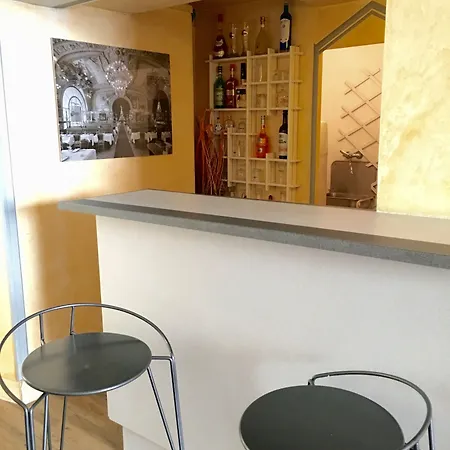 Hotel Henri Iv