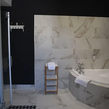 Otel Henri Iv Tarbes