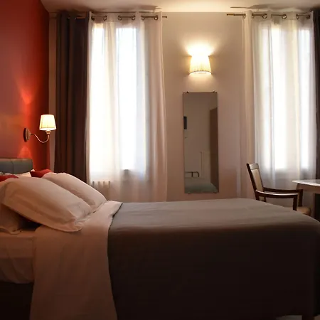 Hotel Henri Iv