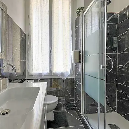 Hotel Henri Iv 3*