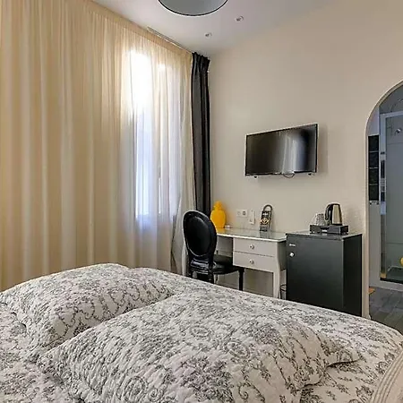 Henri Iv Hotel Tarbes