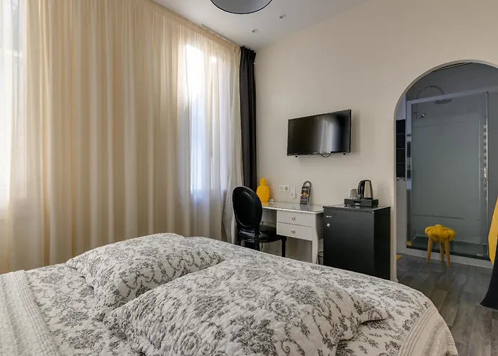 Henri Iv ホテル 3*